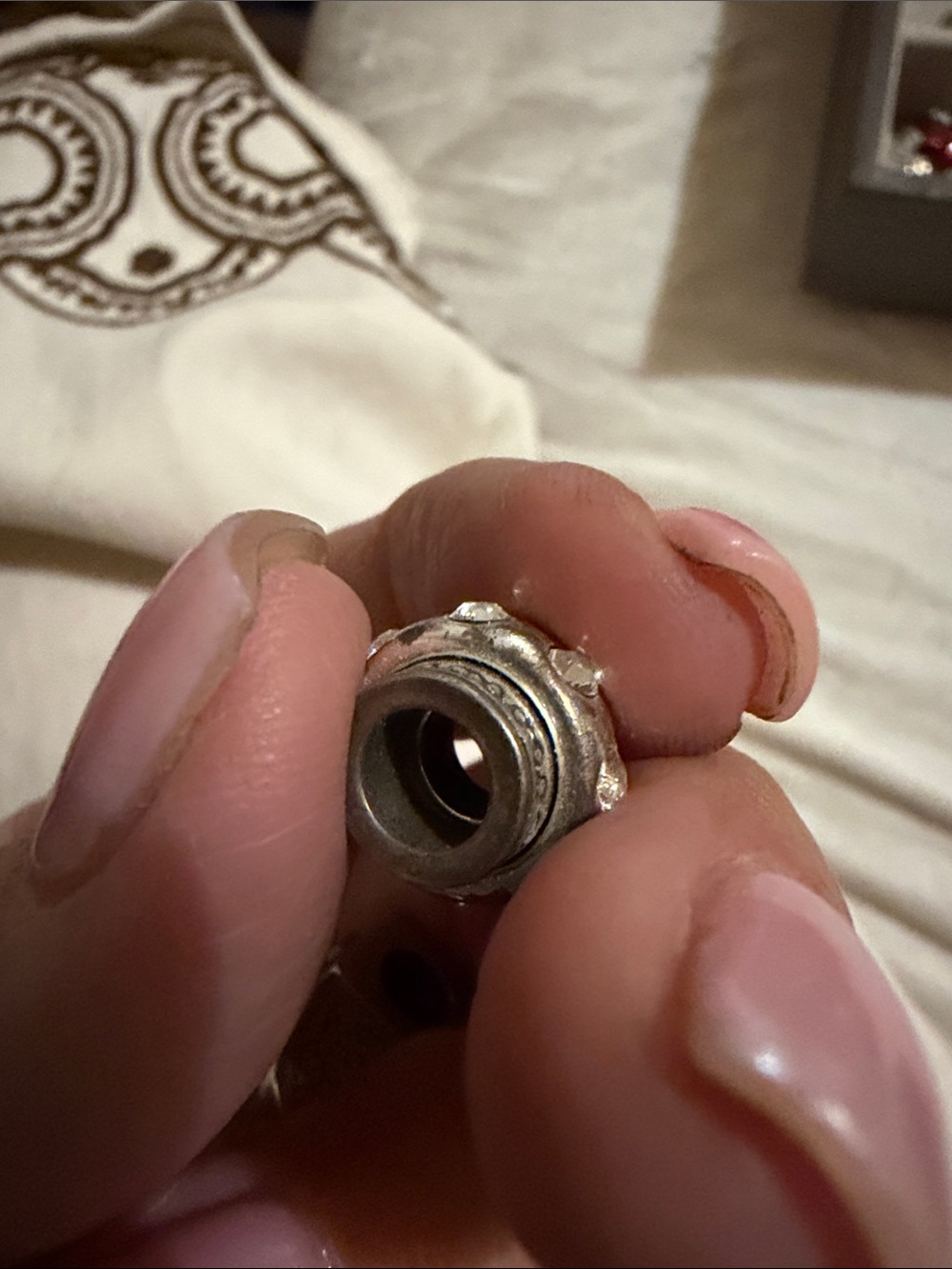 Brighton cat cube bead with two crystal beads - Picture 4 of 8